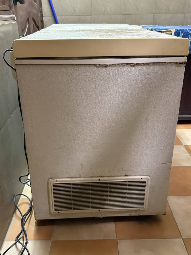 Waves deep freezer 4