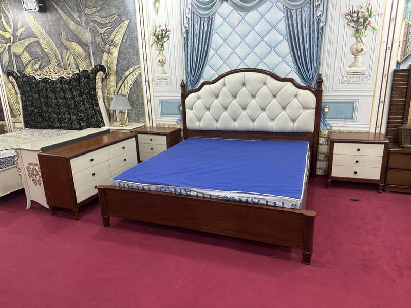 Bed dressing and two side table fully solid new article low price 6
