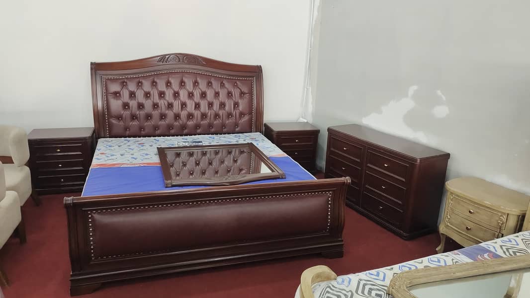 Bed dressing and two side table fully solid new article low price 17