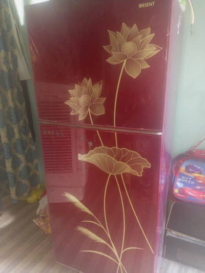 urgent sale orient fridge 9/10 condition