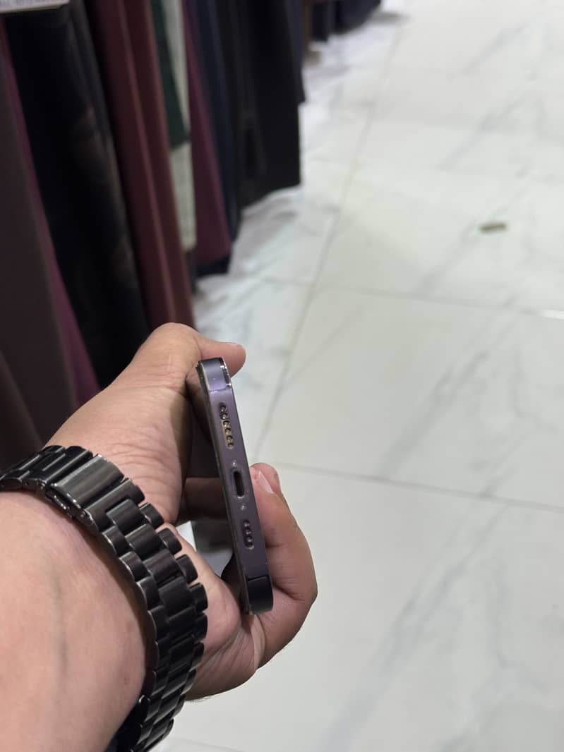 Iphone 14pro max 0