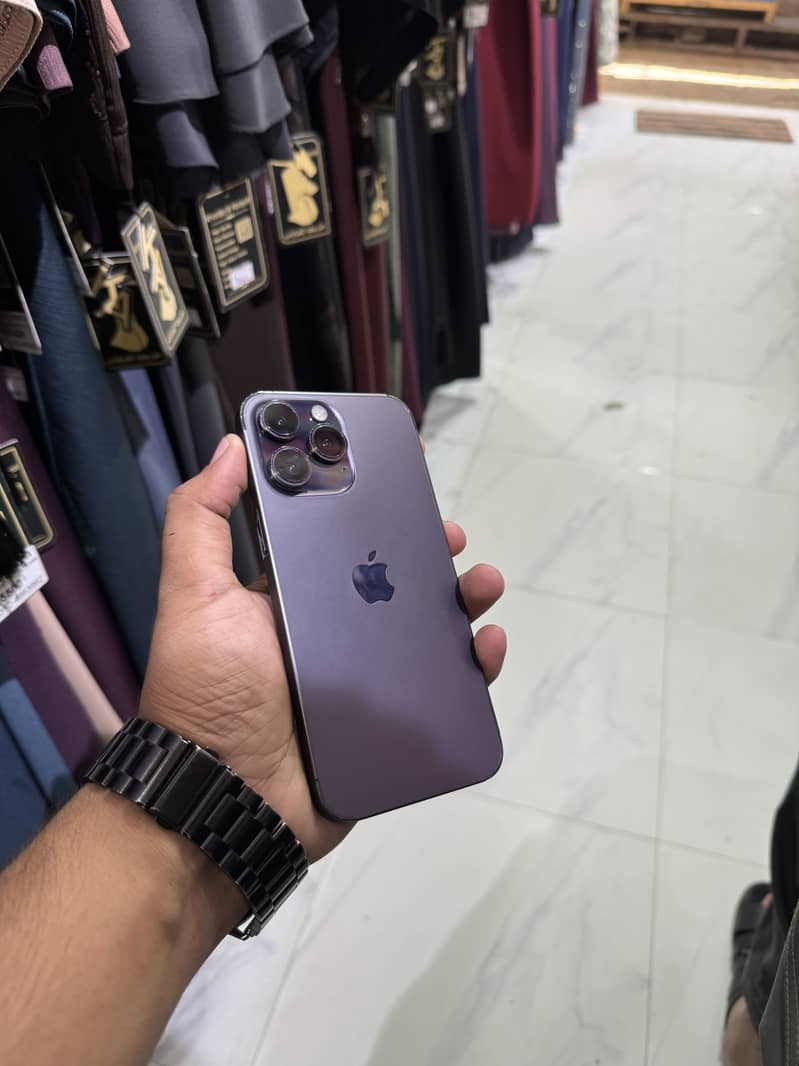 Iphone 14pro max 1
