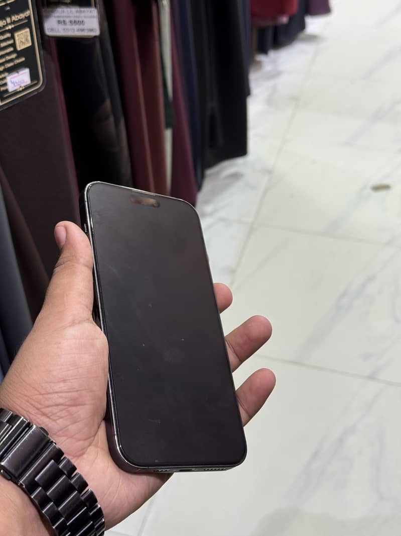 Iphone 14pro max 2