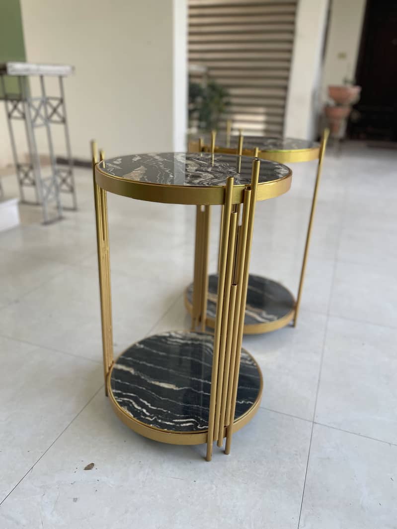 Side / Decoration Table 0