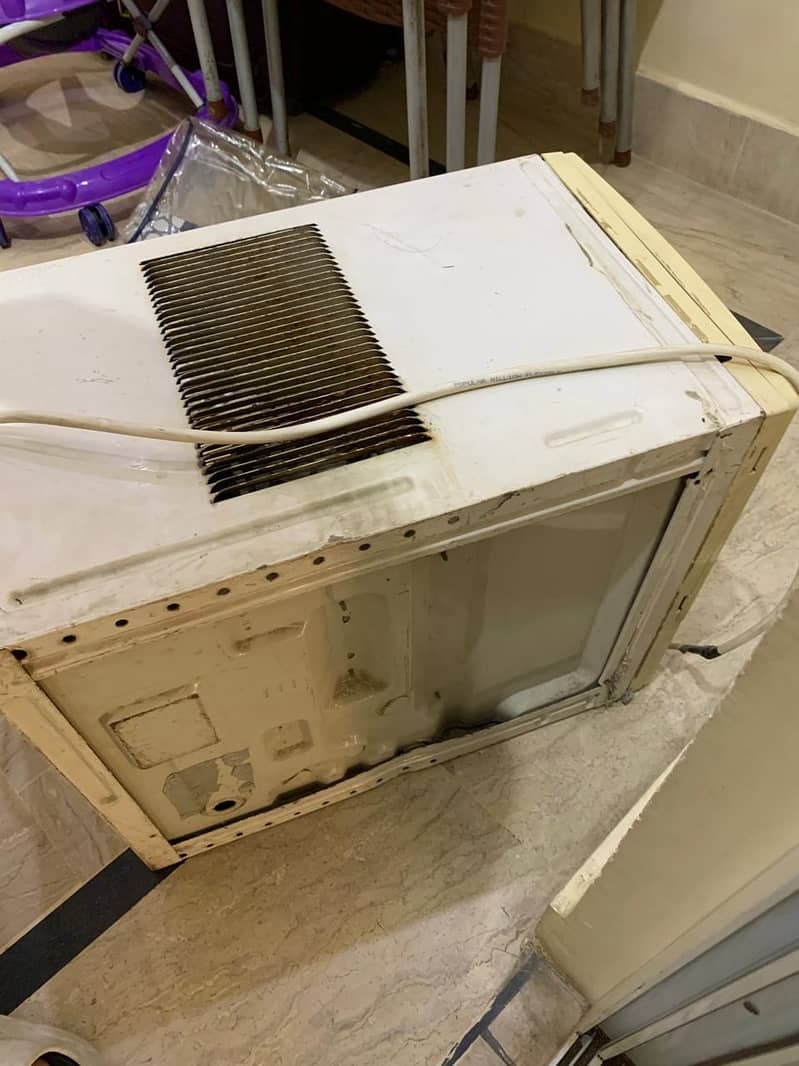 window ac 1
