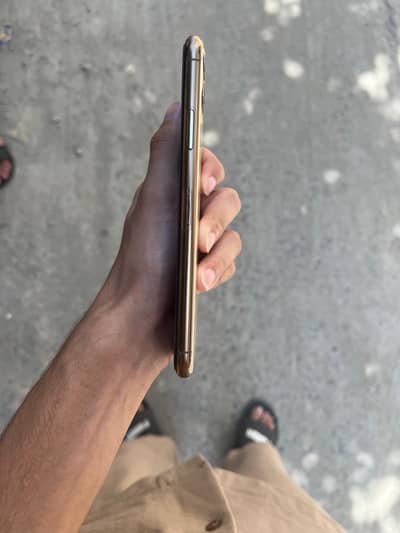 iphone 11 pro max 256gb PTA approved