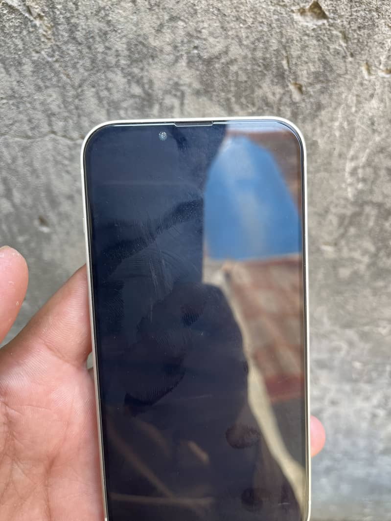 iPhone 13 2