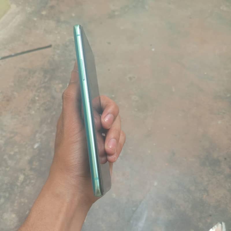 One Plus 8T 4