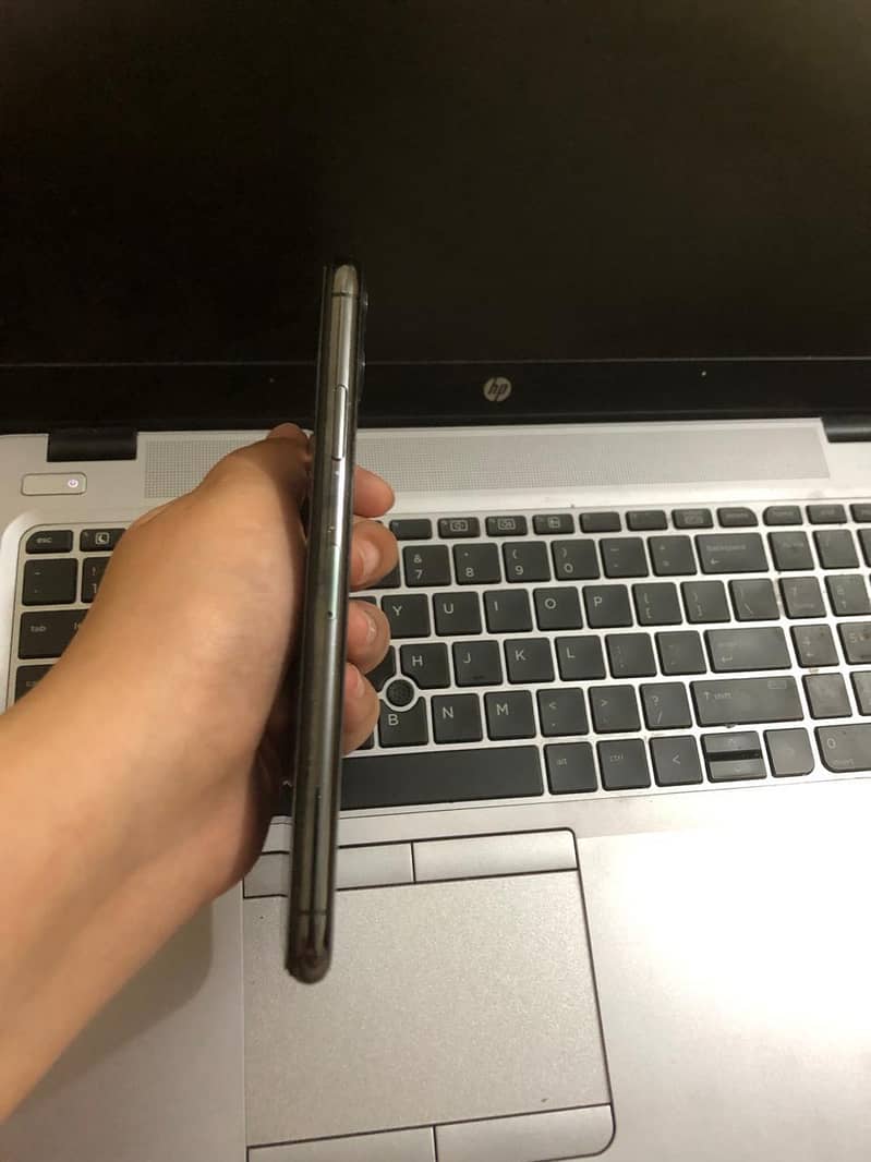 iPhone 11 Pro Max  display message 4