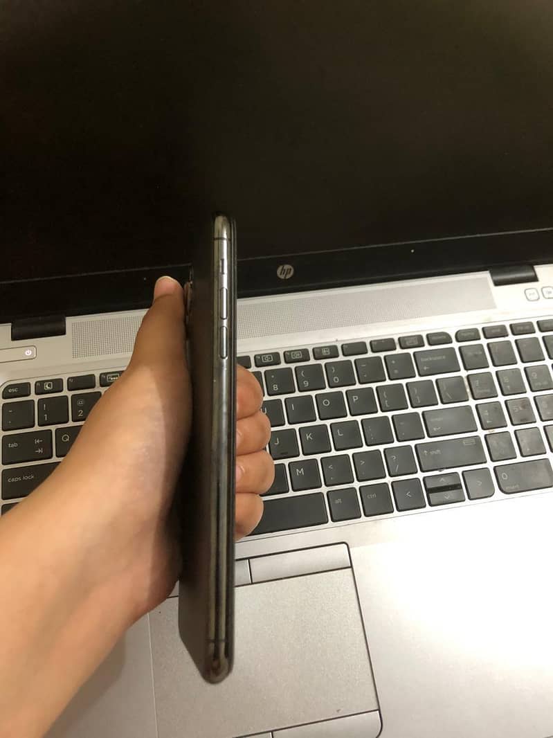 iPhone 11 Pro Max  display message 5