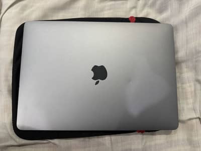 Macbook M1 Air (Well Kept]