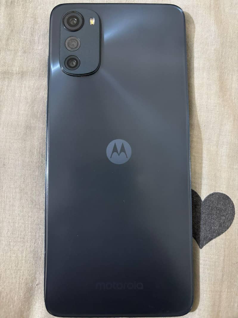 Motorola E32 0