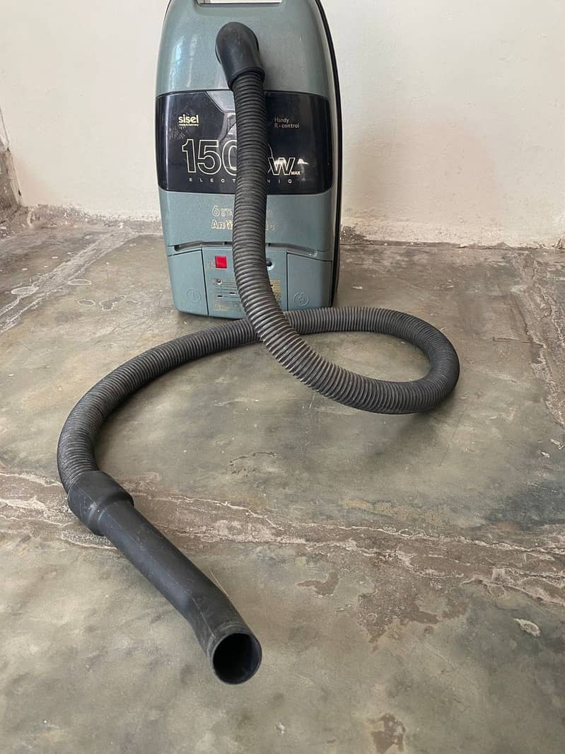Vacuum cleaner 1