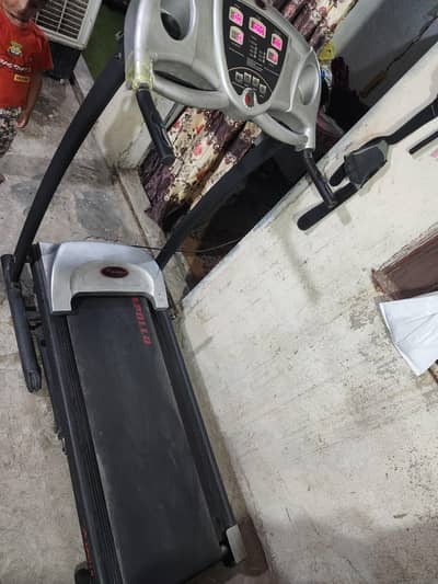 Apollo Selling my used treadmill in excellent condition.