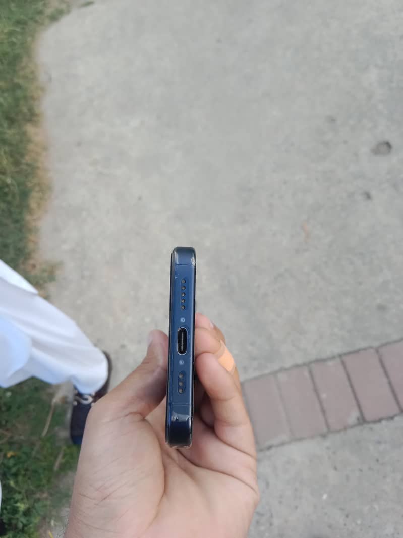 iphone 15 pro 2