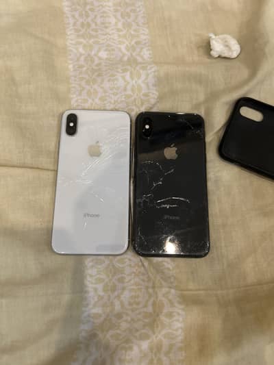 Two iphone xs one black one is pta second one is not pta