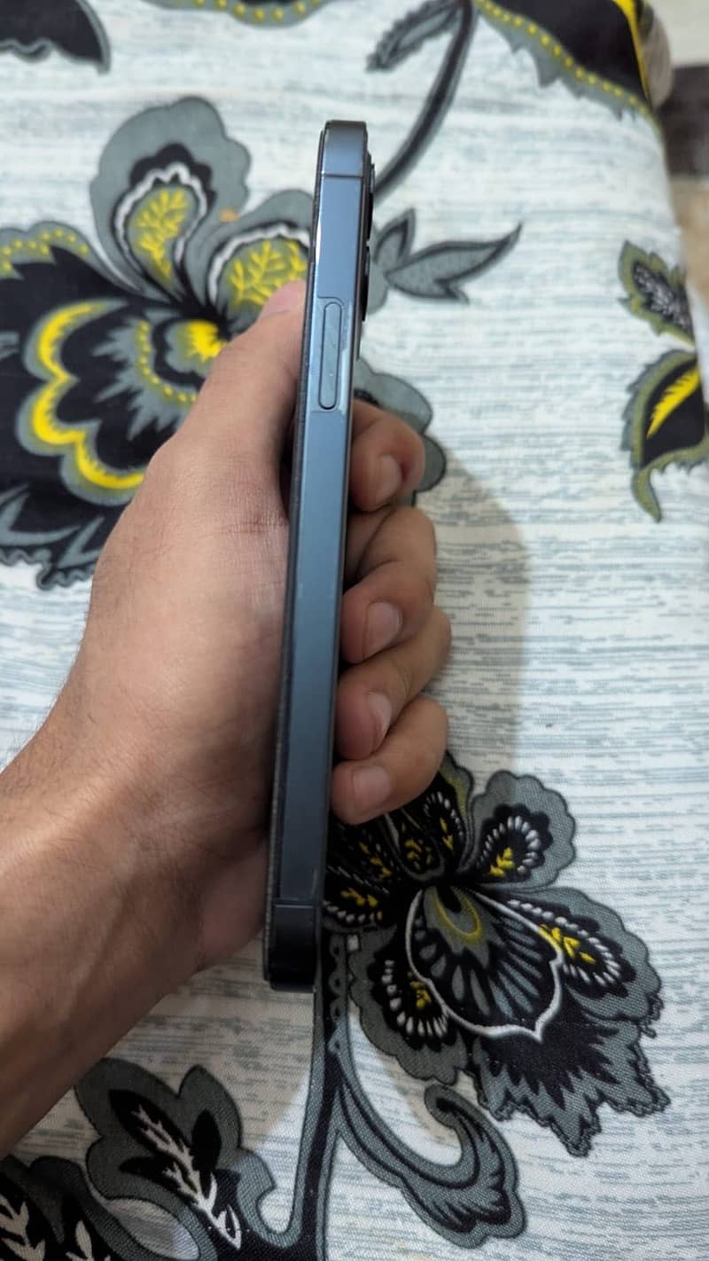 Iphone 12 pro 3