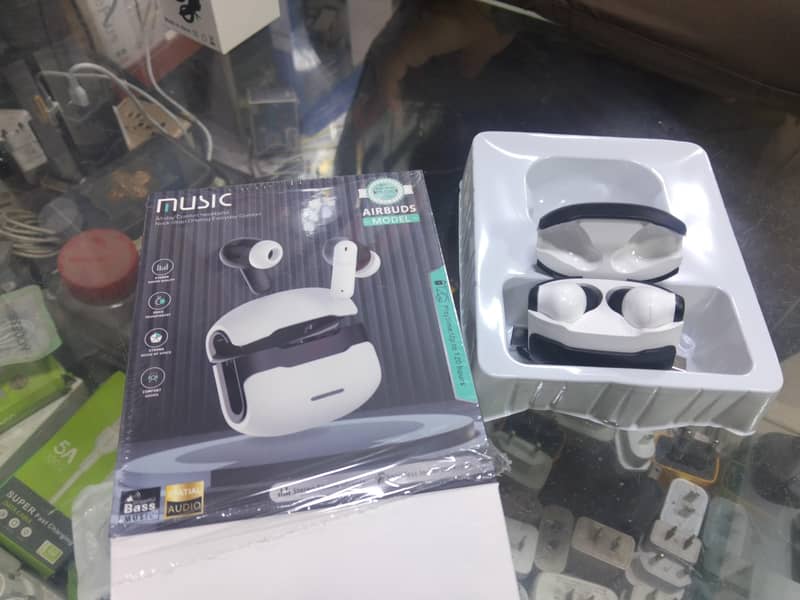 Airbuds 0