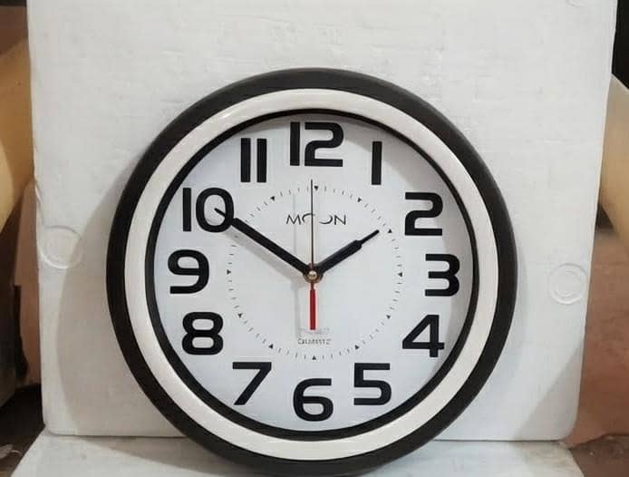 MooN wall clocks 2