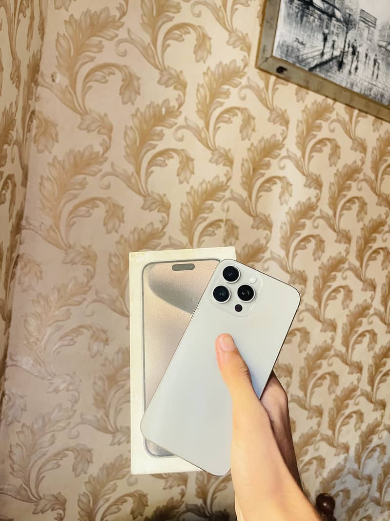 Iphone 15 PRO MAX 0