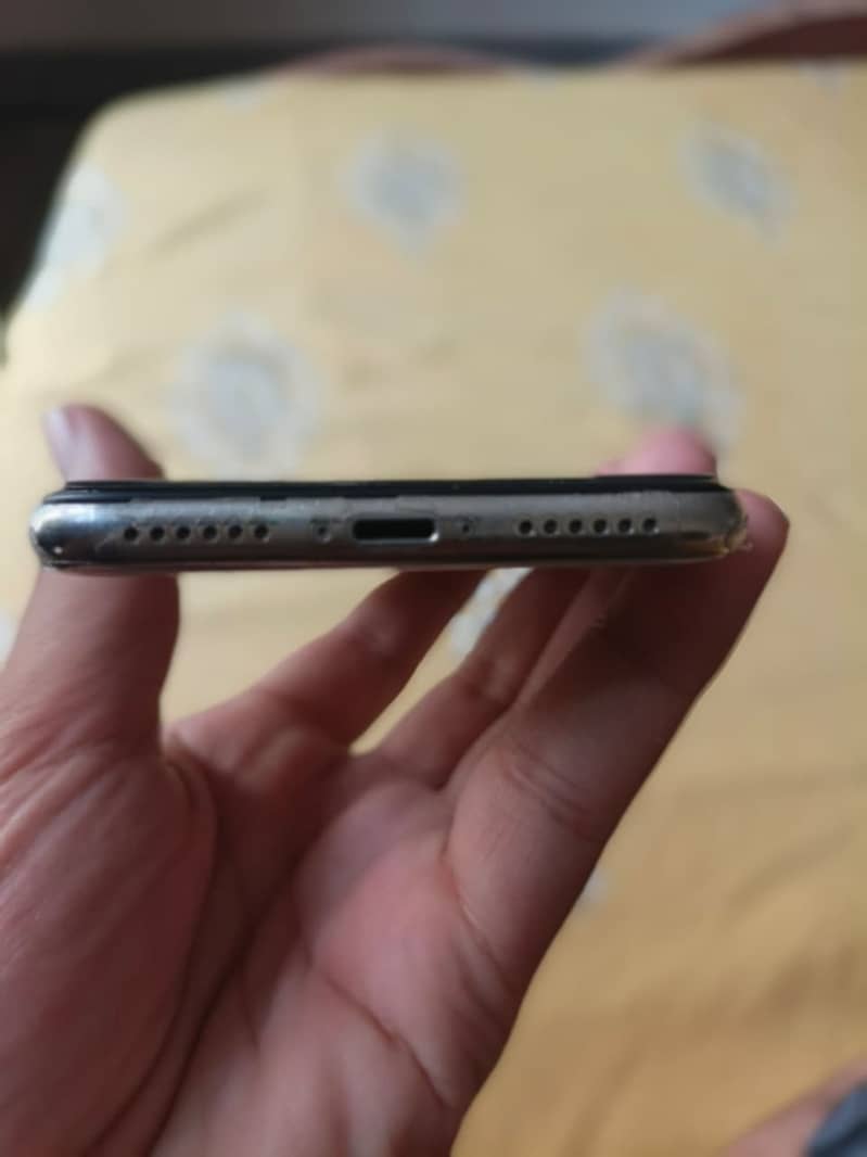 Apple iPhone X 2