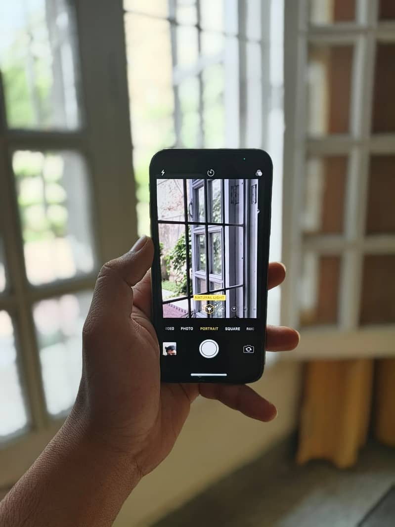 Apple iPhone X 6