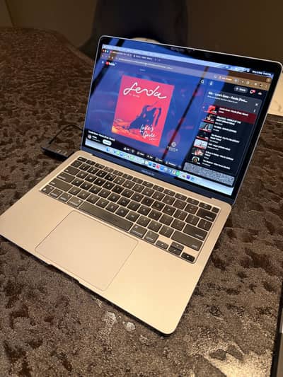 Macbook Air M1 8GB 256GB Best condition