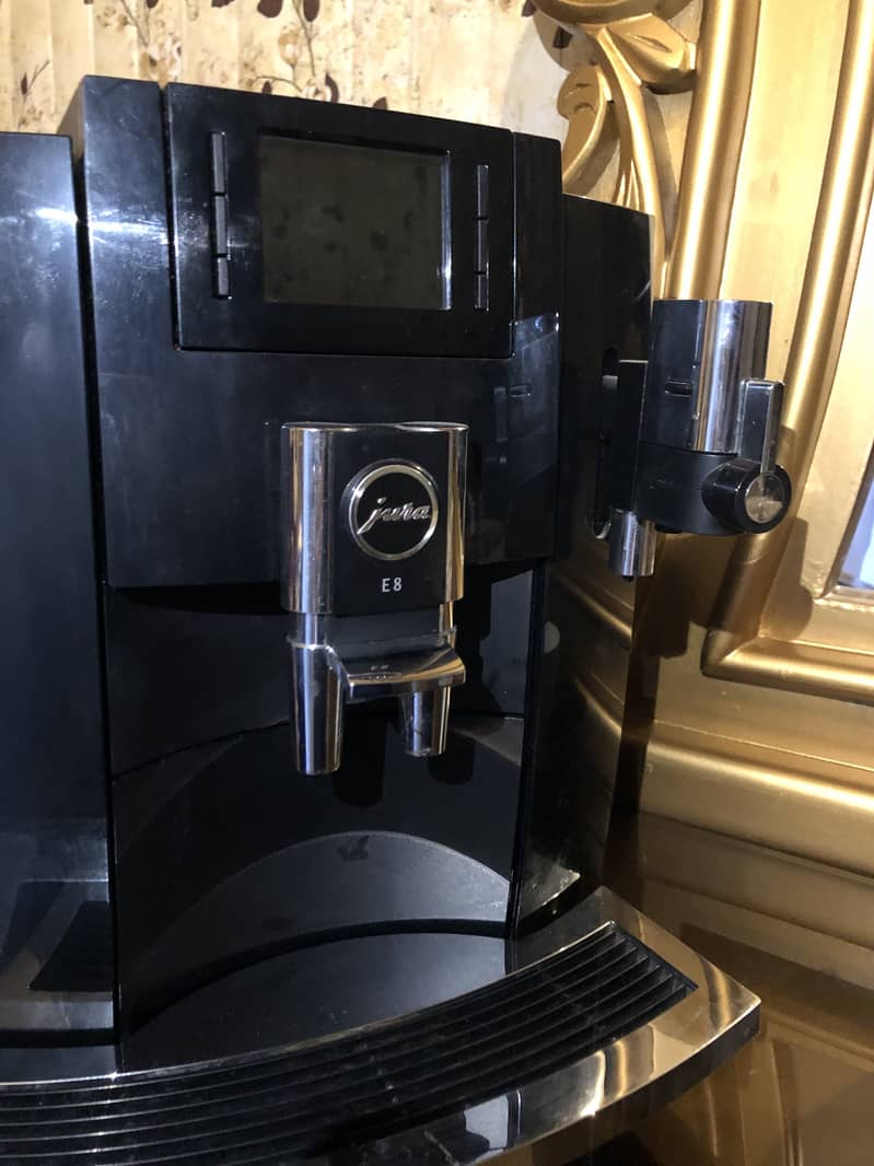 Jura e8 1