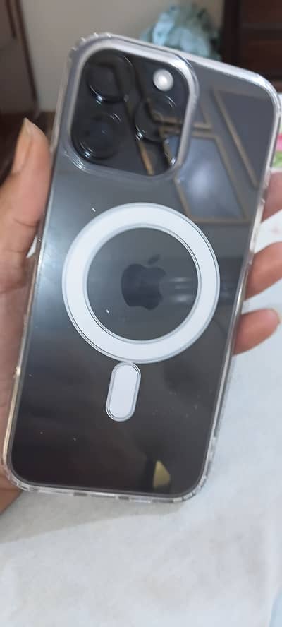 iPhone 16 pro max Condition: 10/10 (Spotless, like new)