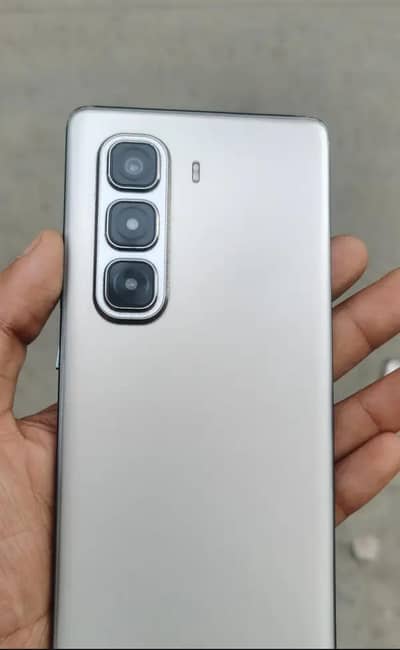INFINIX HOT 50PRO+  SILVER COLOUR