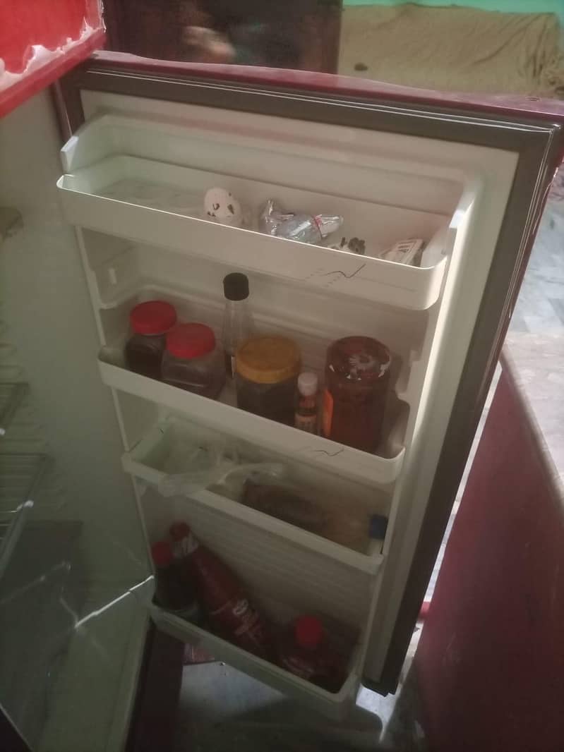 Refrigerator 0
