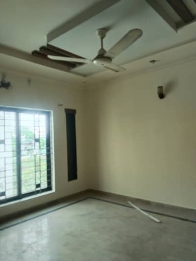 elegant upper portion well maintained neat clean