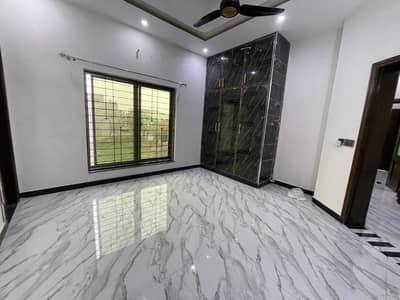 I SELL 8 MARLA GREY STRUCTURE HOUSE IN BAHRIA ORCHARD LAHORE. PHASE 2 H-Block
