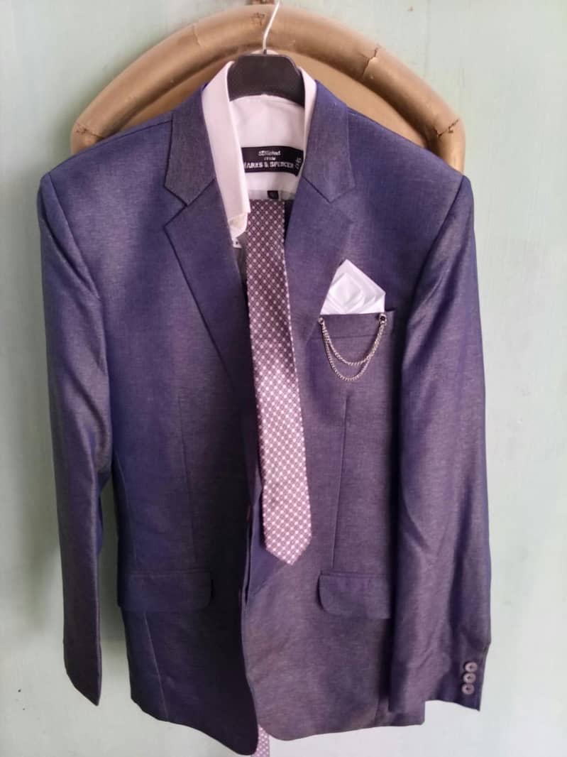 3 piece suite 0