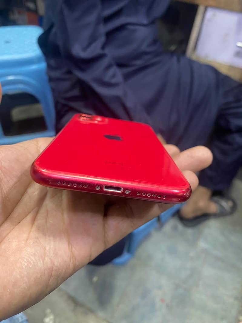 iPhone 11 5