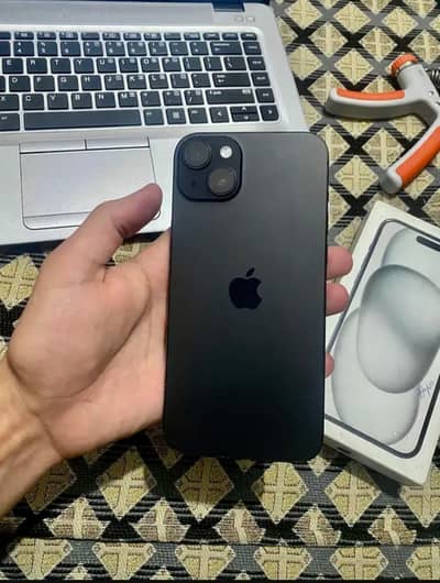 Iphone 15plus face id truetone active battery health 98