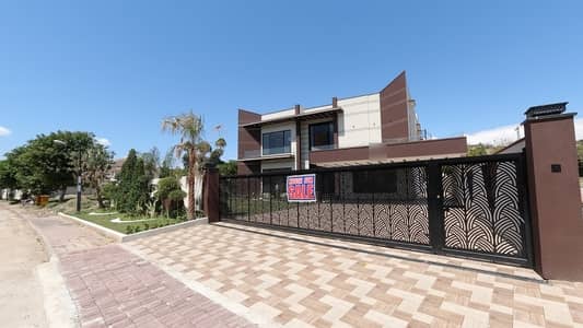 2.5 Kanal Designer American Theme Villa In Bahria Town Rawalpindi Phase 8 Overseas 1 With 2 Swimming Pools And Luxurious Amenitie
