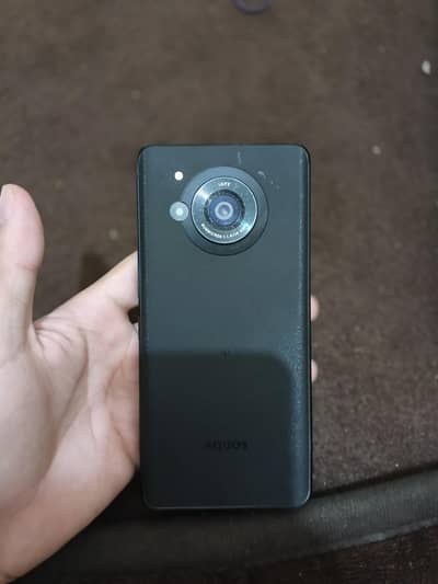 Aquos R 7 for sale urgent jis ko chiya wo inbox ma msg jra