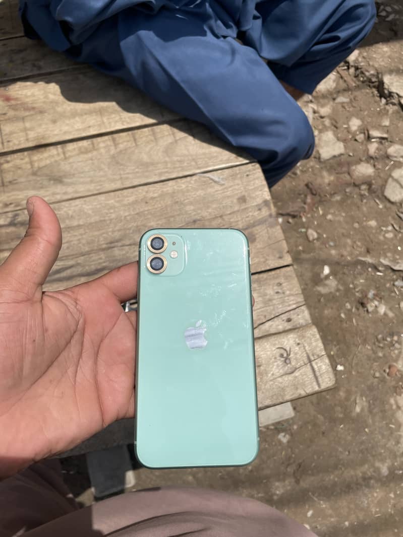 iPhone 11 0