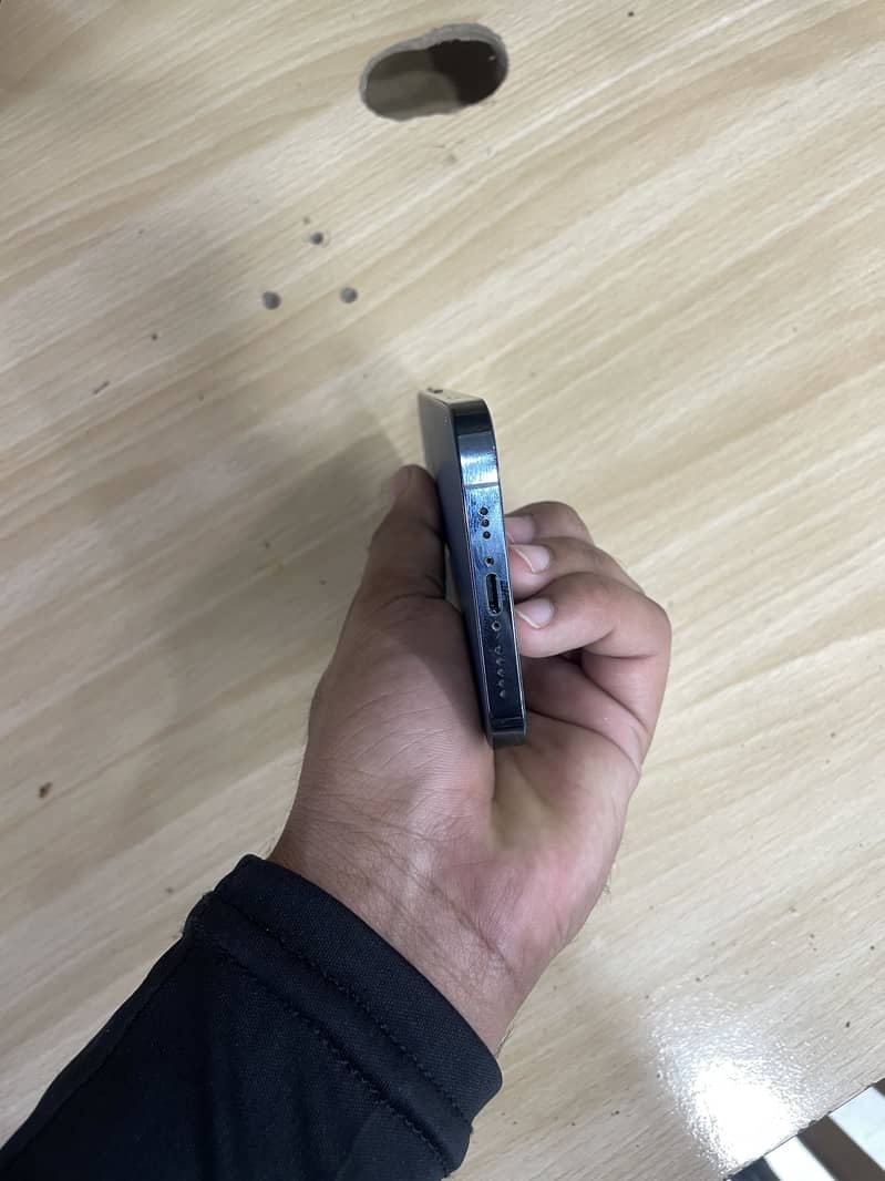 iPhone 12 pro 1