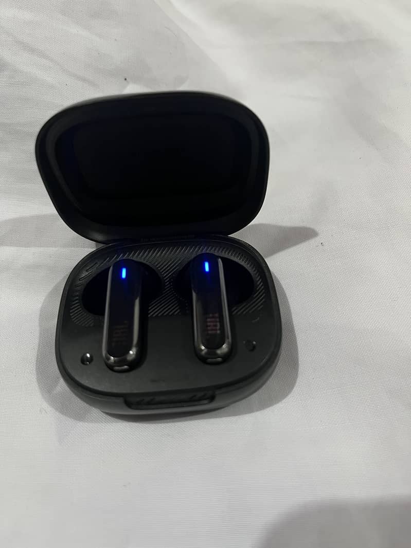 JBL live flex ear buds 0