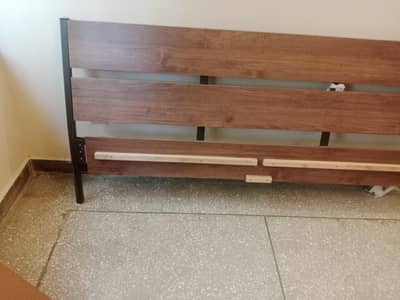 Interwood King size bed without side tables & with dresser mirror