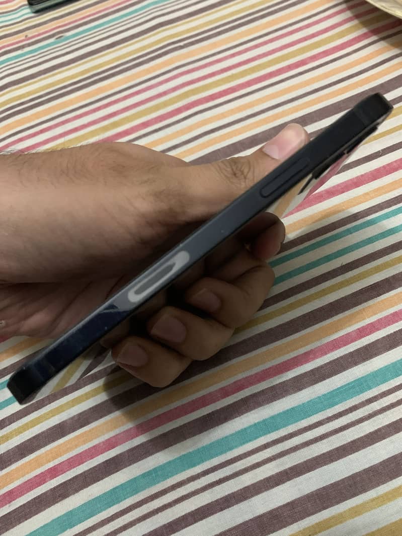 Iphone 12 3