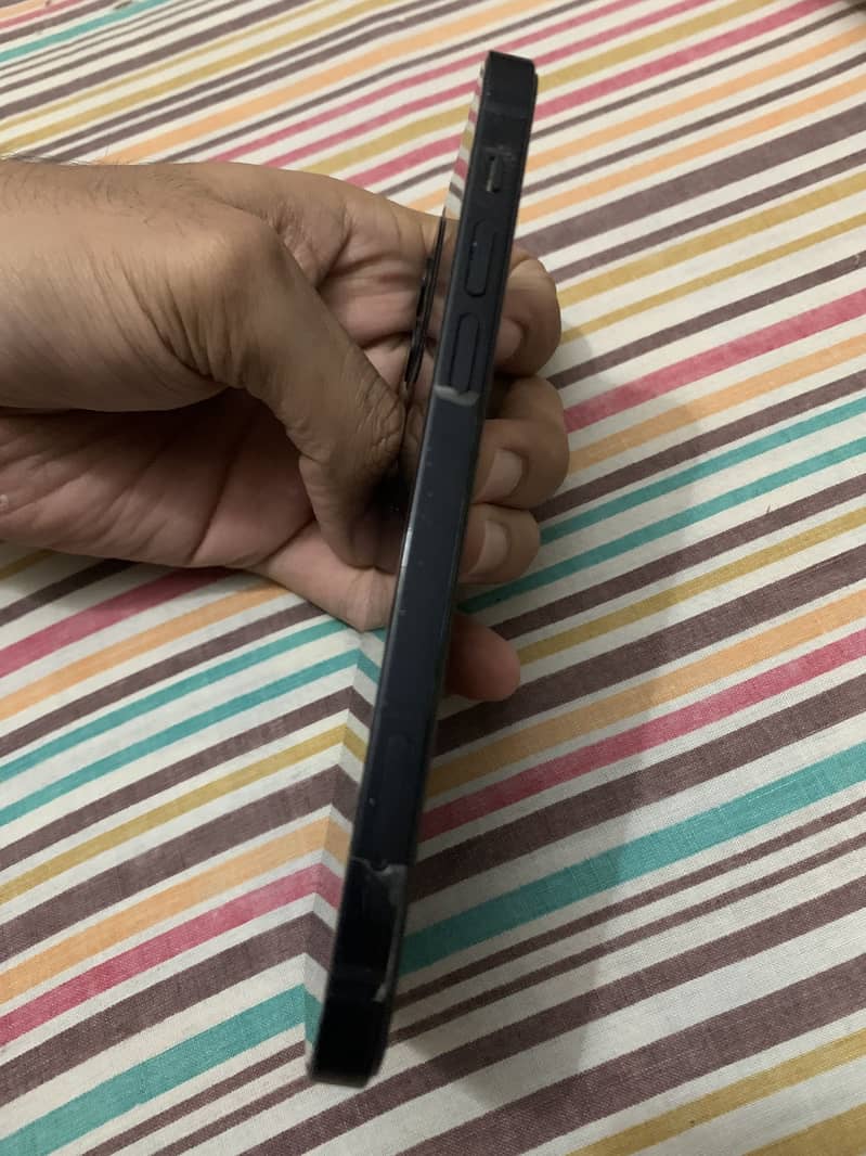 Iphone 12 4
