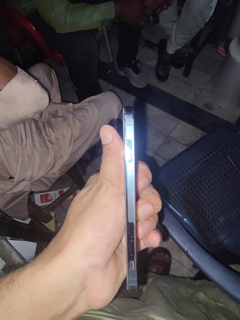 iphone 12 pro 7