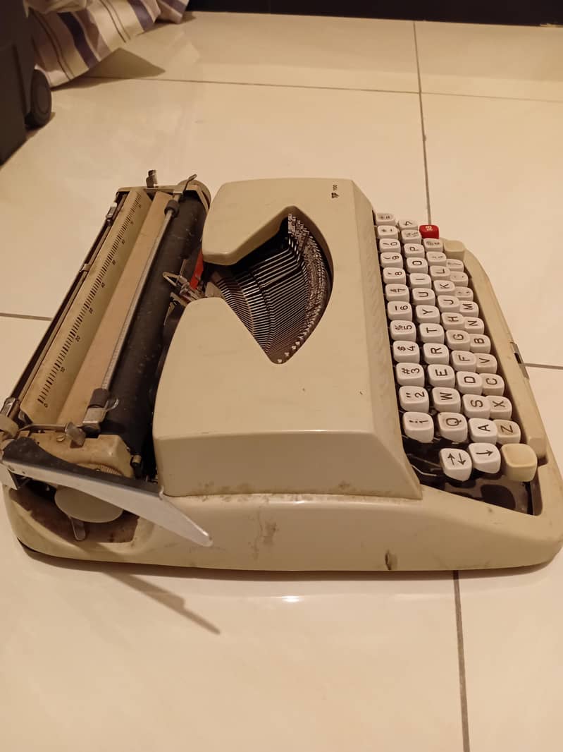 Antique type writer 2