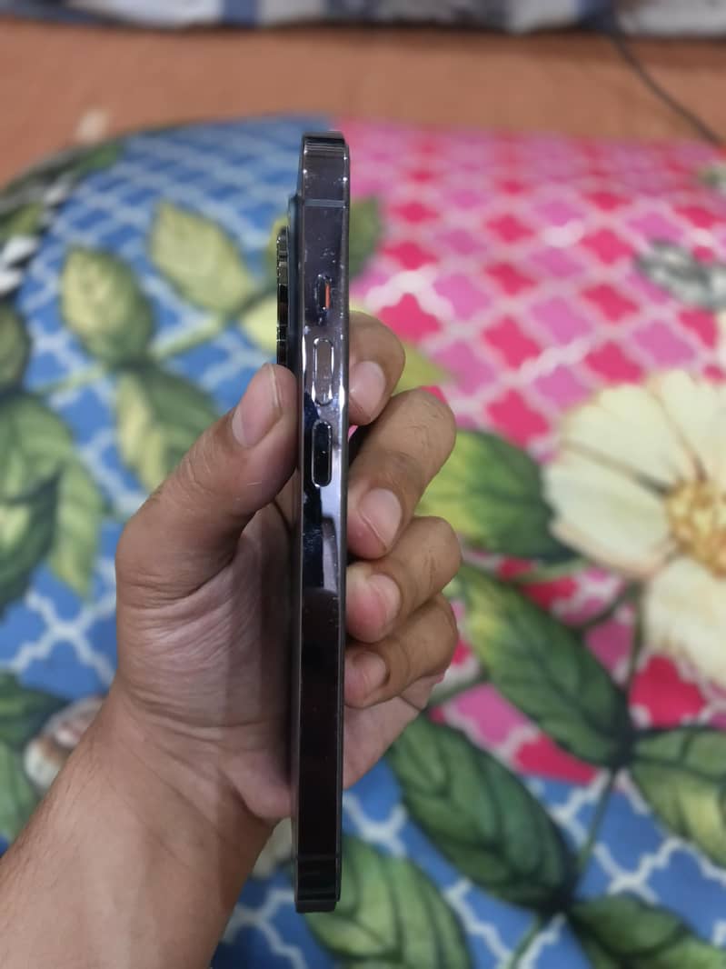Iphone 14 Pro 4