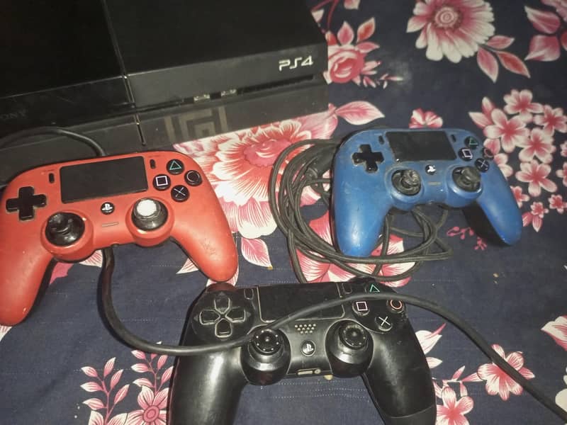 3 joypads  PS4 0