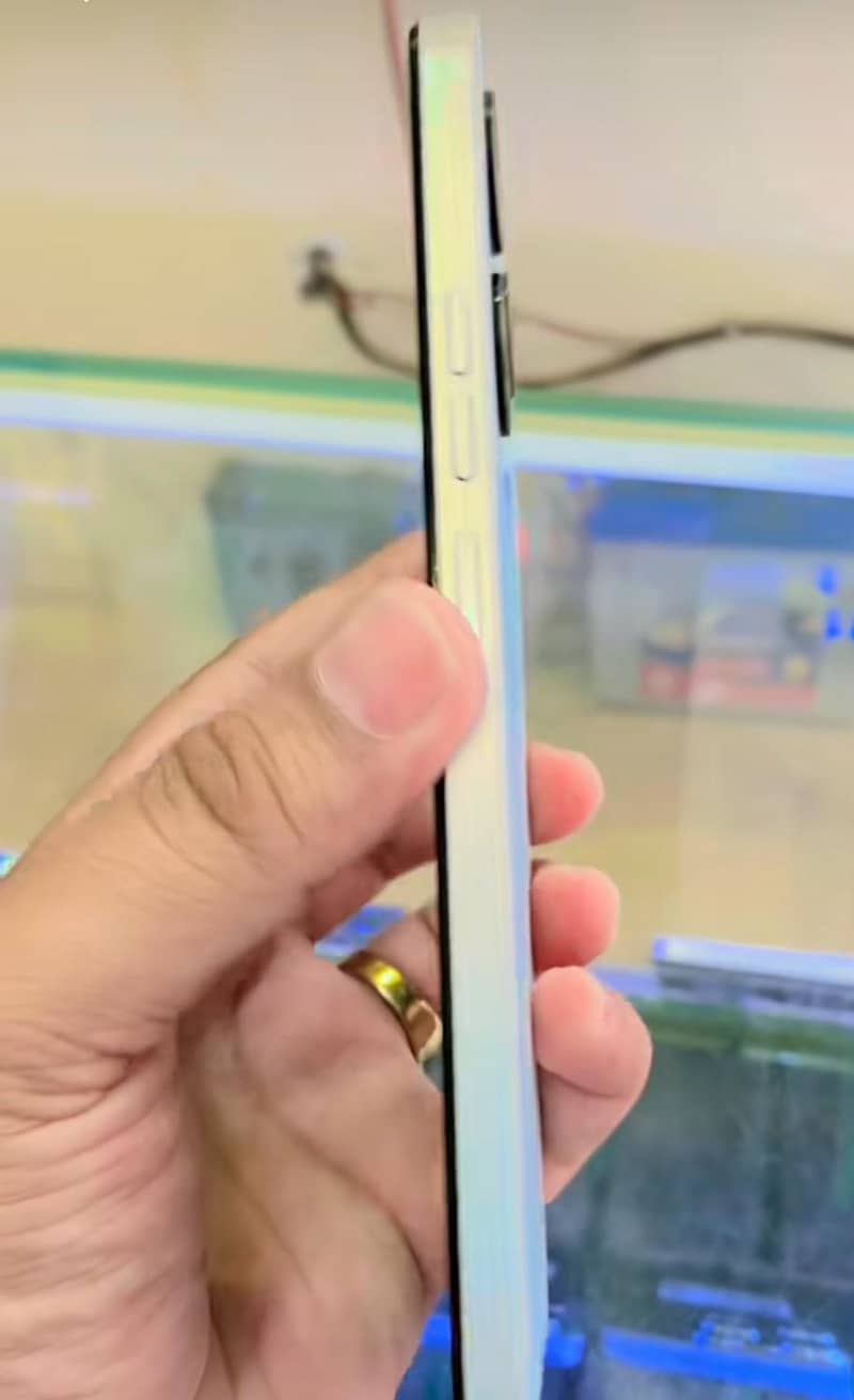 spark 10 pro 4
