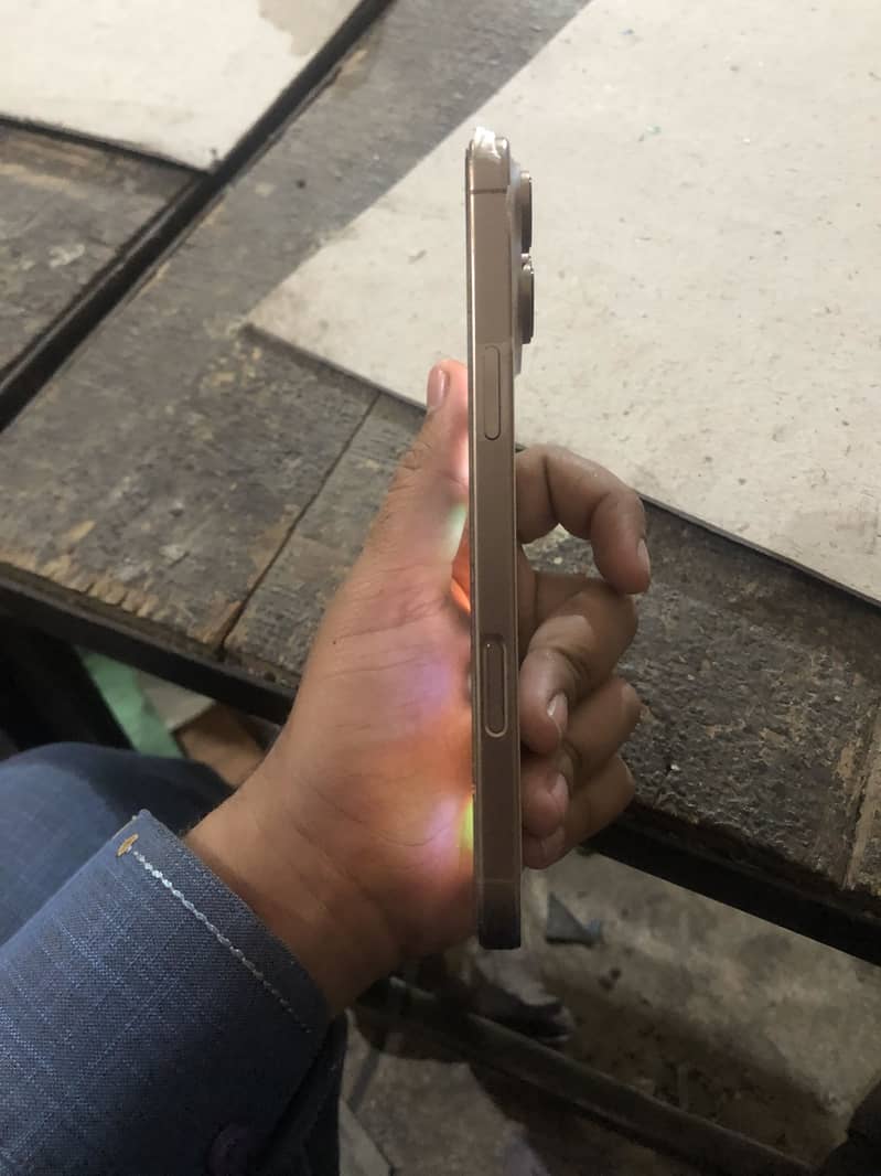 iPhone 16 pro max 2